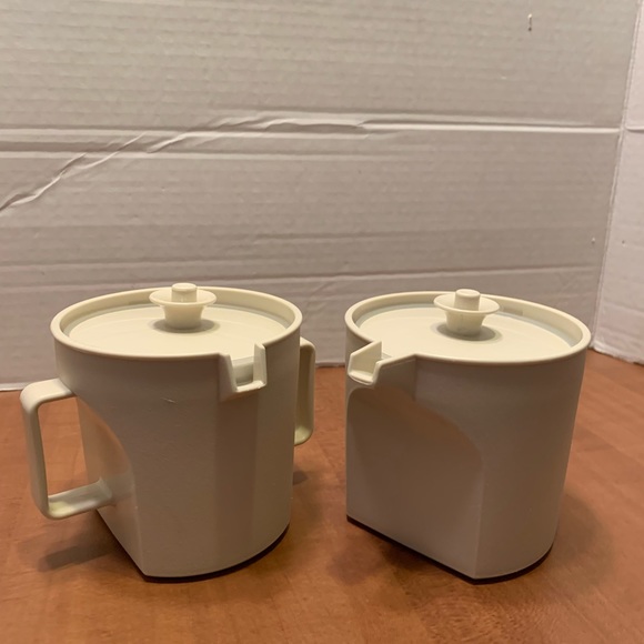 Tupperware Accents Vintage Tupperware Sugar Creamer Container